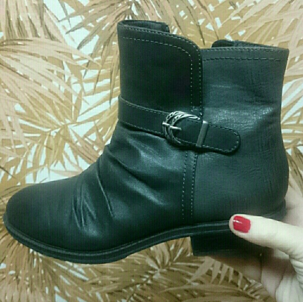 Ankle boots.